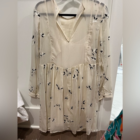 Like new Anthropologie by ‘Feather Bone’ Sheer Ivory Embroidered Dress size 12 - Picture 3 of 3